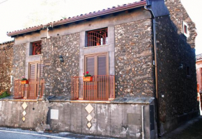 Гостиница   Etna Casa Llera-Antica casa siciliana, Мило